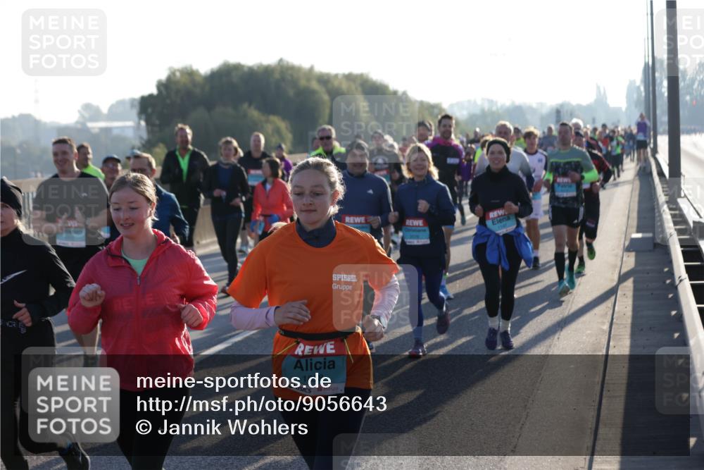 03.10.2025 - Köhlbrandbrückenlauf Jannik Wohlers http://msf.ph/oto/9056643 03.10.2025 09:21:01 Position 3 1858, 1147 meine-sportfotos.de