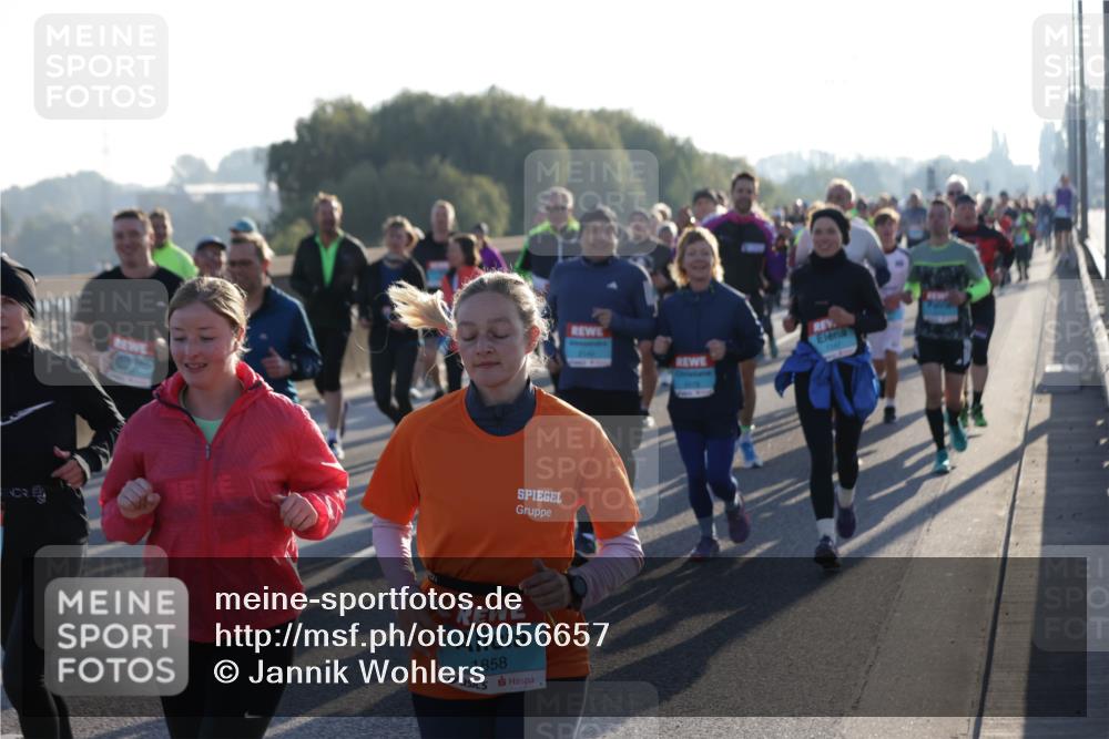03.10.2025 - Köhlbrandbrückenlauf Jannik Wohlers http://msf.ph/oto/9056657 03.10.2025 09:21:01 Position 3 1858, 1147 meine-sportfotos.de