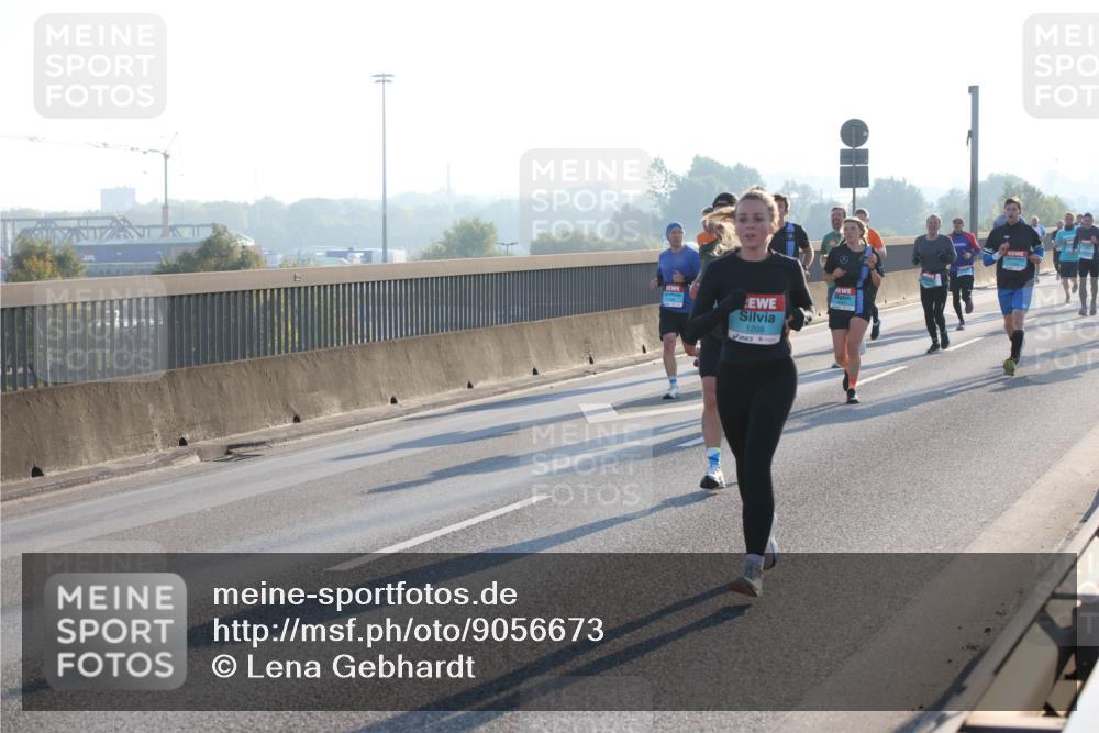 03.10.2025 - Köhlbrandbrückenlauf Lena Gebhardt http://msf.ph/oto/9056673 03.10.2025 09:17:34 Position 1 1208 meine-sportfotos.de