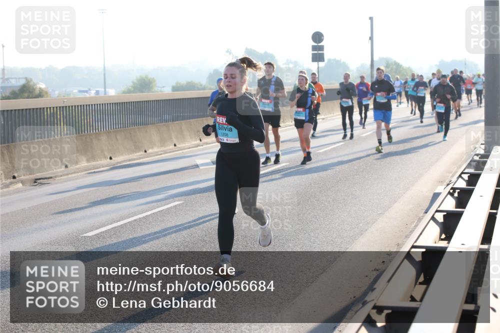 03.10.2025 - Köhlbrandbrückenlauf Lena Gebhardt http://msf.ph/oto/9056684 03.10.2025 09:17:35 Position 1 1208 meine-sportfotos.de