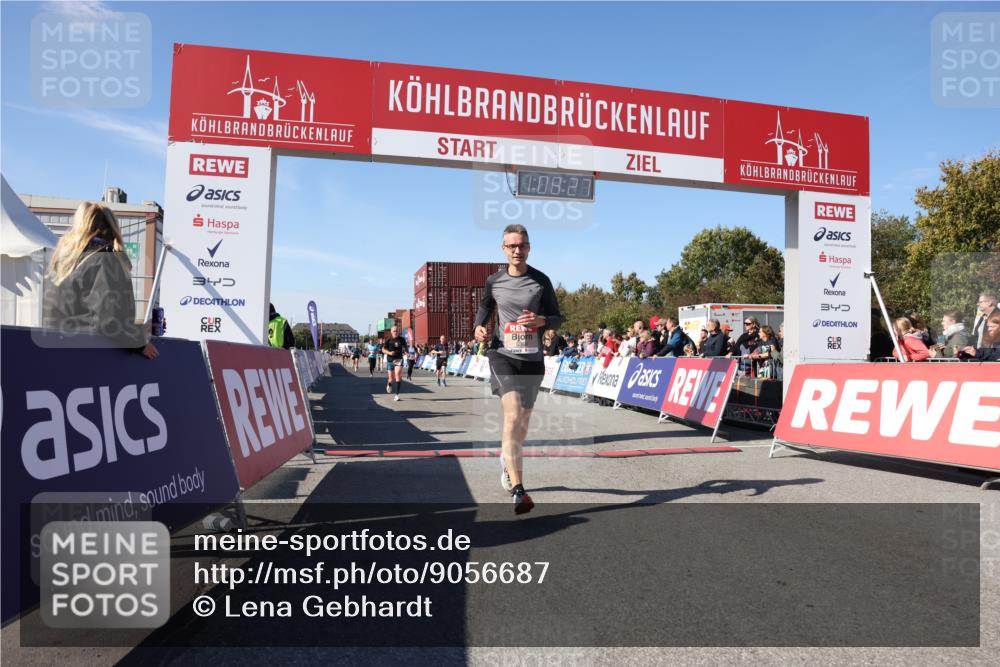 03.10.2025 - Köhlbrandbrückenlauf Lena Gebhardt http://msf.ph/oto/9056687 03.10.2025 13:08:28 Ziel 4195, 4320, 4417, 5804, 6021, 6369, 6534, 6569, 6647 meine-sportfotos.de