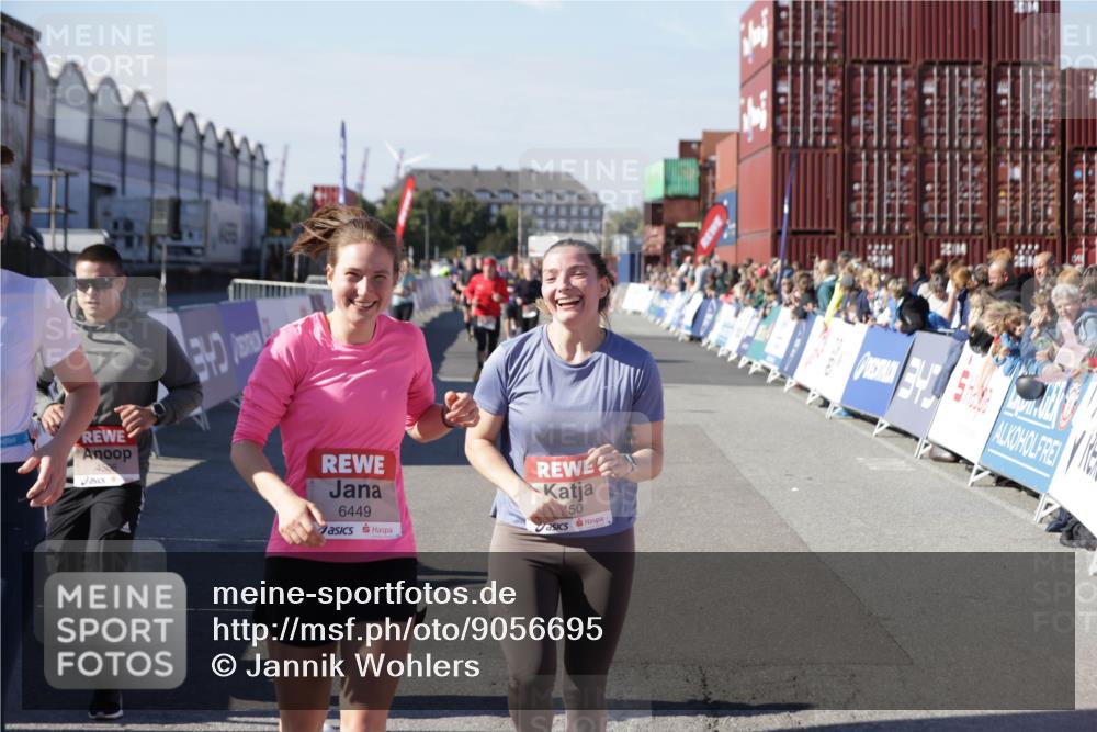 03.10.2025 - Köhlbrandbrückenlauf Jannik Wohlers http://msf.ph/oto/9056695 03.10.2025 13:11:03 Ziel 4352, 4370, 4401, 4506, 4547, 4689, 4862, 4933, 4998, 5103, 5965, 6272, 6274, 6330, 6449, 6450, 6665, 6797 meine-sportfotos.de