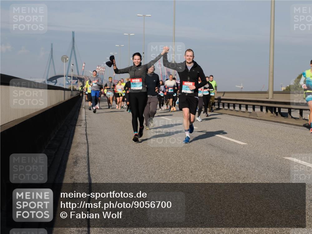 03.10.2025 - Köhlbrandbrückenlauf Fabian Wolf http://msf.ph/oto/9056700 03.10.2025 10:03:35 Position 3 2016 meine-sportfotos.de