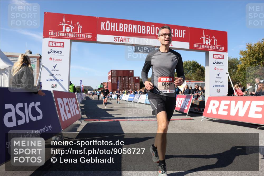 03.10.2025 - Köhlbrandbrückenlauf Lena Gebhardt http://msf.ph/oto/9056727 03.10.2025 13:08:28 Ziel 4195, 4320, 4417, 5804, 6021, 6369, 6534, 6569, 6647 meine-sportfotos.de