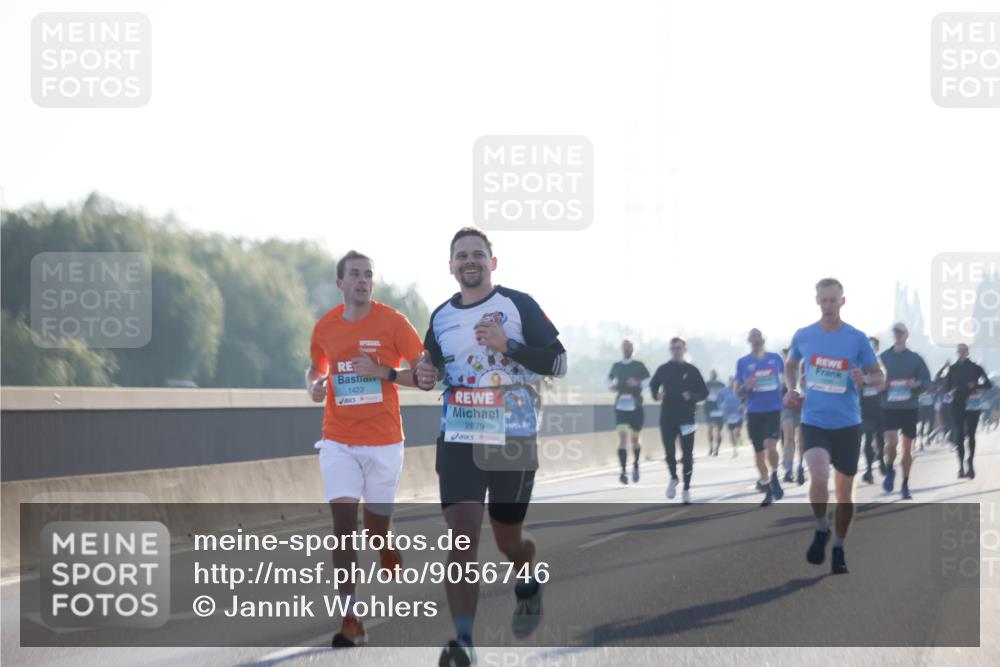 03.10.2025 - Köhlbrandbrückenlauf Jannik Wohlers http://msf.ph/oto/9056746 03.10.2025 09:13:20 Position 3 1423, 2879 meine-sportfotos.de