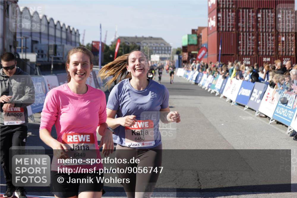 03.10.2025 - Köhlbrandbrückenlauf Jannik Wohlers http://msf.ph/oto/9056747 03.10.2025 13:11:04 Ziel 4370, 4506, 4547, 4689, 4862, 4933, 4998, 5103, 5965, 6272, 6274, 6330, 6449, 6450, 6665, 6797 meine-sportfotos.de