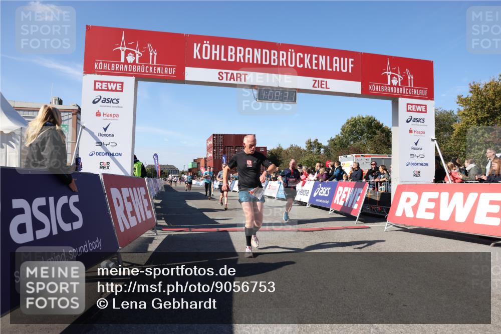 03.10.2025 - Köhlbrandbrückenlauf Lena Gebhardt http://msf.ph/oto/9056753 03.10.2025 13:08:32 Ziel 4195, 4320, 4417, 5792, 6369, 6424, 6534, 6647, 6805 meine-sportfotos.de