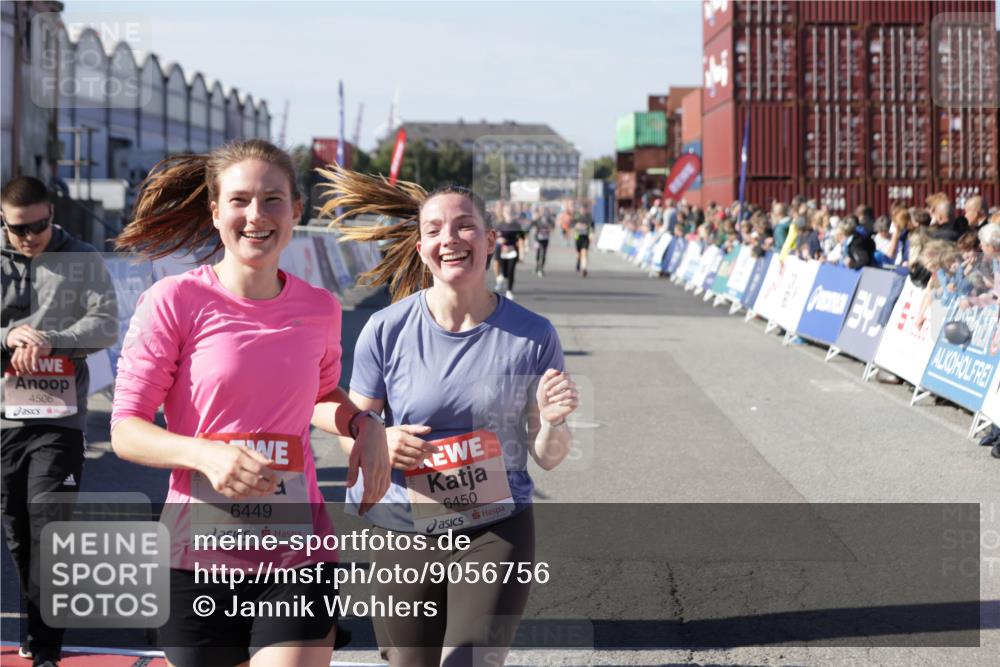 03.10.2025 - Köhlbrandbrückenlauf Jannik Wohlers http://msf.ph/oto/9056756 03.10.2025 13:11:04 Ziel 4370, 4506, 4547, 4689, 4862, 4933, 4998, 5103, 5965, 6272, 6274, 6330, 6449, 6450, 6665, 6797 meine-sportfotos.de