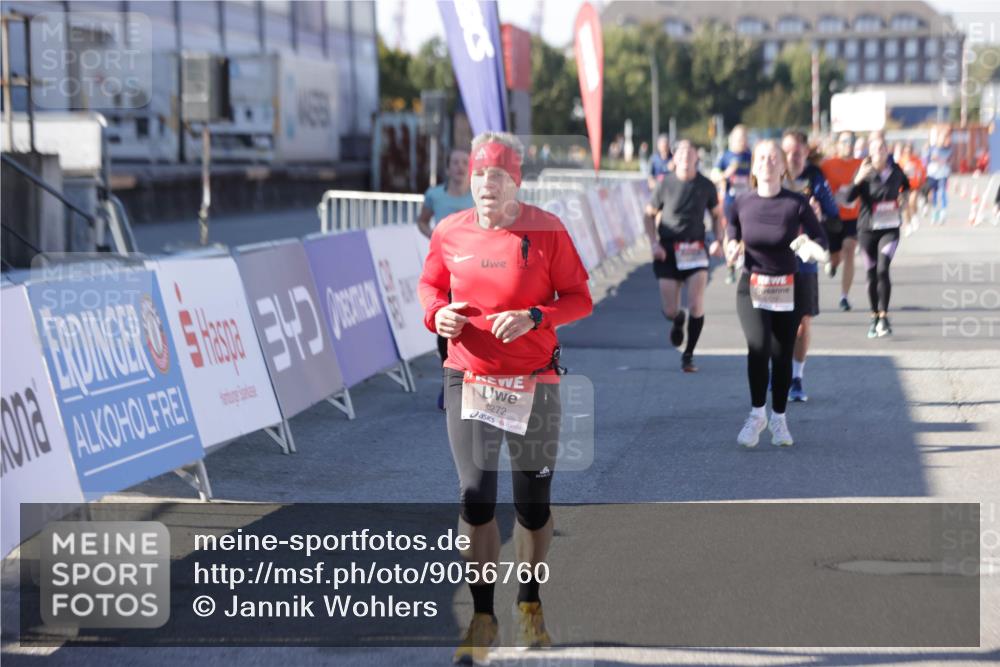 03.10.2025 - Köhlbrandbrückenlauf Jannik Wohlers http://msf.ph/oto/9056760 03.10.2025 13:11:08 Ziel 4135, 4370, 4506, 4521, 4933, 4998, 5103, 5218, 5258, 5965, 6272, 6330, 6449, 6450, 6572, 6751, 6797 meine-sportfotos.de