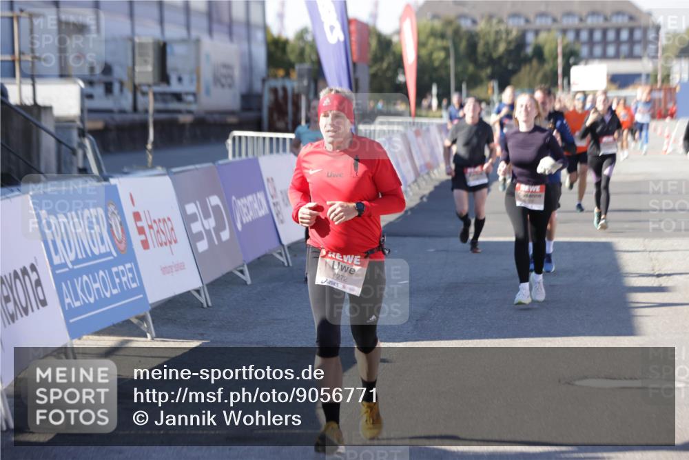 03.10.2025 - Köhlbrandbrückenlauf Jannik Wohlers http://msf.ph/oto/9056771 03.10.2025 13:11:08 Ziel 4135, 4370, 4506, 4521, 4933, 4998, 5103, 5218, 5258, 5965, 6272, 6330, 6449, 6450, 6572, 6751, 6797 meine-sportfotos.de