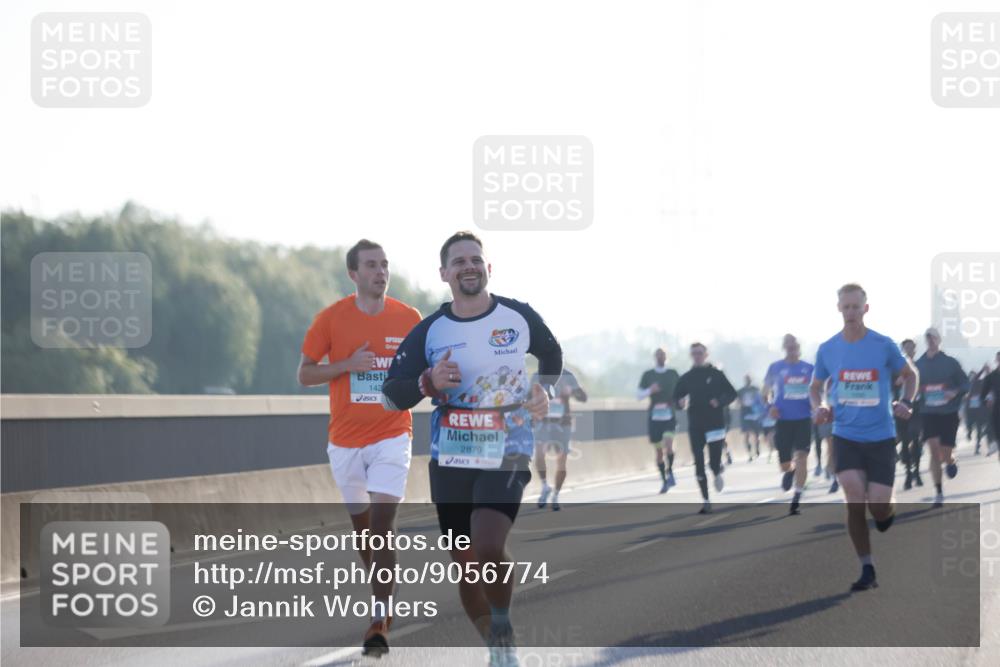 03.10.2025 - Köhlbrandbrückenlauf Jannik Wohlers http://msf.ph/oto/9056774 03.10.2025 09:13:20 Position 3 142, 2879 meine-sportfotos.de