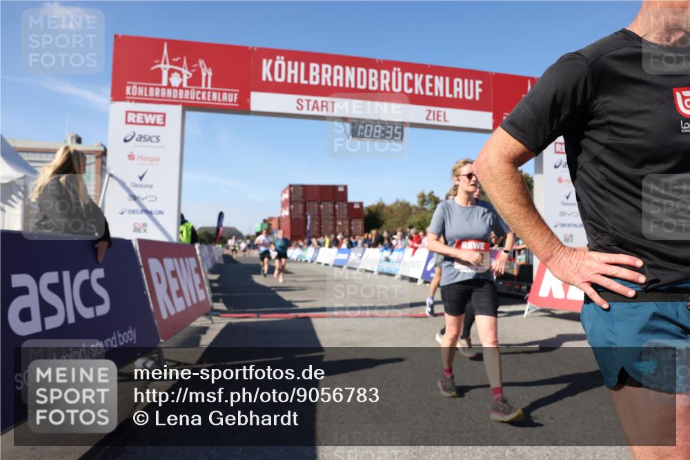 03.10.2025 - Köhlbrandbrückenlauf Lena Gebhardt http://msf.ph/oto/9056783 03.10.2025 13:08:36 Ziel 4195, 4320, 4417, 5792, 6369, 6424, 6534, 6647, 6805 meine-sportfotos.de