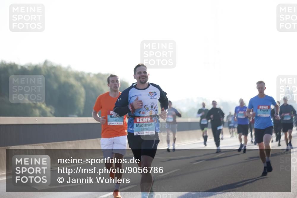03.10.2025 - Köhlbrandbrückenlauf Jannik Wohlers http://msf.ph/oto/9056786 03.10.2025 09:13:20 Position 3 1423, 2879 meine-sportfotos.de