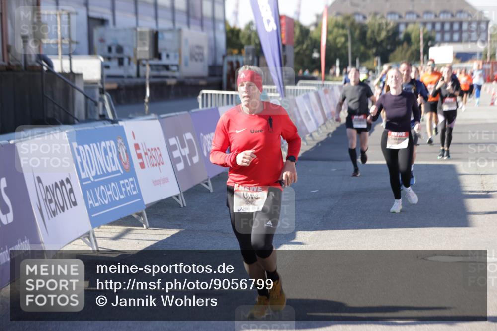 03.10.2025 - Köhlbrandbrückenlauf Jannik Wohlers http://msf.ph/oto/9056799 03.10.2025 13:11:08 Ziel 4135, 4370, 4506, 4521, 4933, 4998, 5103, 5218, 5258, 5965, 6272, 6330, 6449, 6450, 6572, 6751, 6797 meine-sportfotos.de