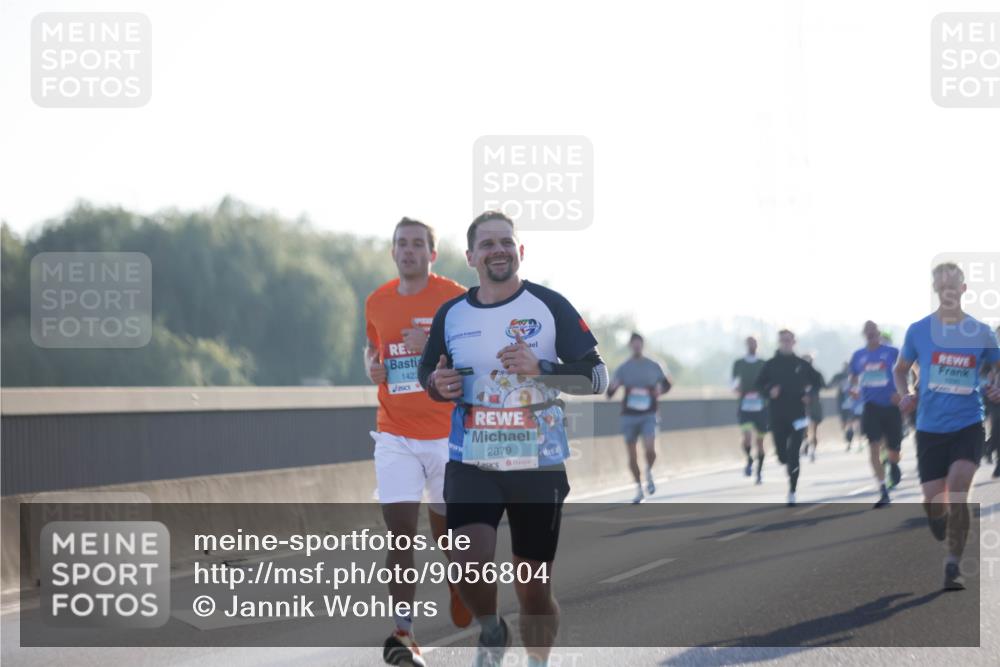 03.10.2025 - Köhlbrandbrückenlauf Jannik Wohlers http://msf.ph/oto/9056804 03.10.2025 09:13:21 Position 3 1423, 2879 meine-sportfotos.de