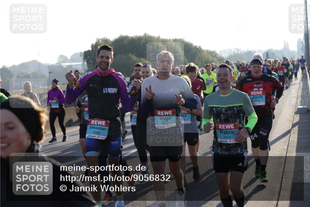 03.10.2025 - Köhlbrandbrückenlauf Jannik Wohlers http://msf.ph/oto/9056832 03.10.2025 09:21:04 Position 3 978, 2977, 2969, 2512, 3713, 64, 3 meine-sportfotos.de