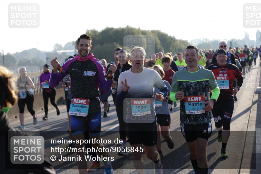 03.10.2025 - Köhlbrandbrückenlauf Jannik Wohlers http://msf.ph/oto/9056845 03.10.2025 09:21:04 Position 3 1001, 348, 3713, 2969, 30, 2977, 2512, 64 meine-sportfotos.de
