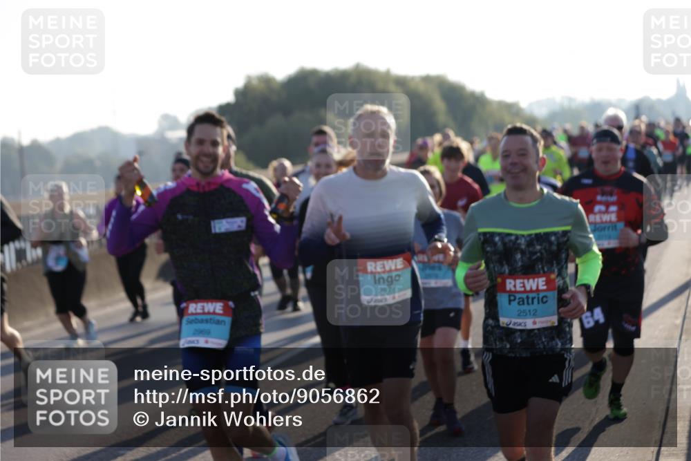 03.10.2025 - Köhlbrandbrückenlauf Jannik Wohlers http://msf.ph/oto/9056862 03.10.2025 09:21:04 Position 3 2969, 2977, 2512, 64 meine-sportfotos.de