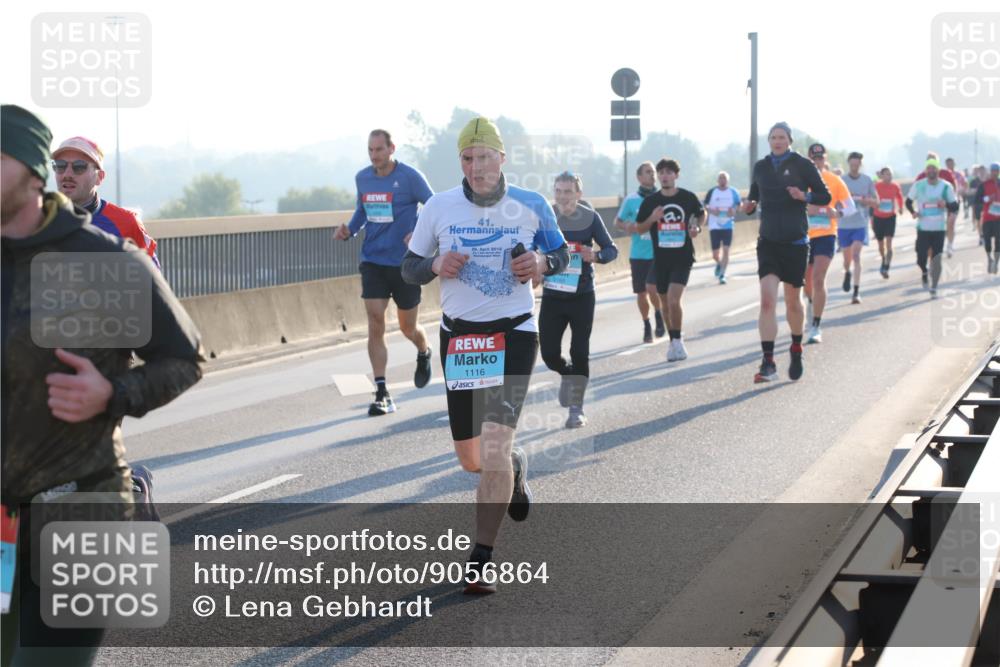 03.10.2025 - Köhlbrandbrückenlauf Lena Gebhardt http://msf.ph/oto/9056864 03.10.2025 09:17:41 Position 1 41, 1116 meine-sportfotos.de