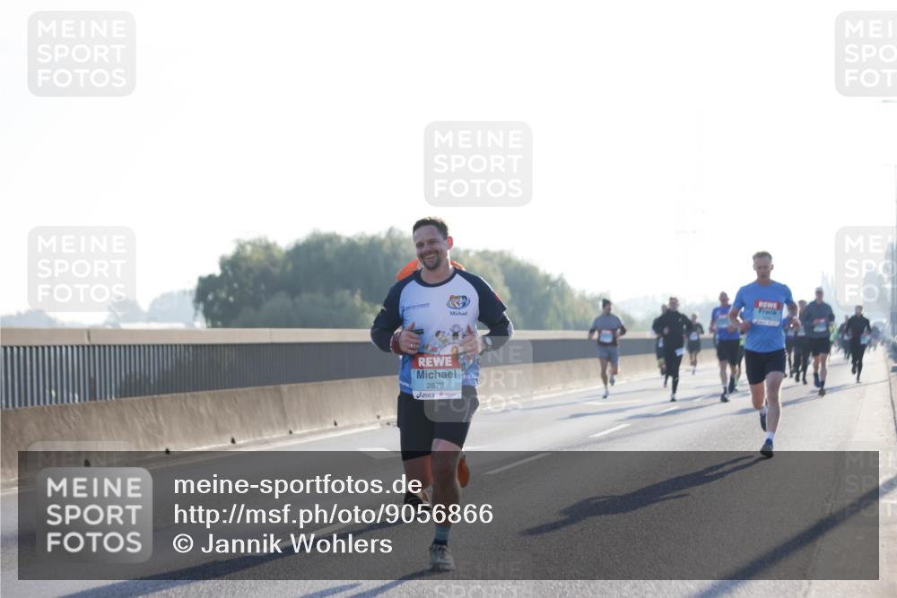 03.10.2025 - Köhlbrandbrückenlauf Jannik Wohlers http://msf.ph/oto/9056866 03.10.2025 09:13:21 Position 3 2879 meine-sportfotos.de