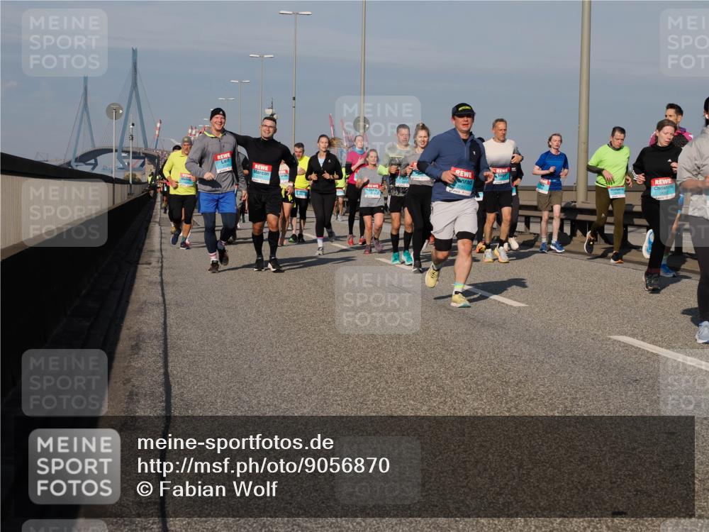 03.10.2025 - Köhlbrandbrückenlauf Fabian Wolf http://msf.ph/oto/9056870 03.10.2025 10:03:40 Position 3 2053 meine-sportfotos.de