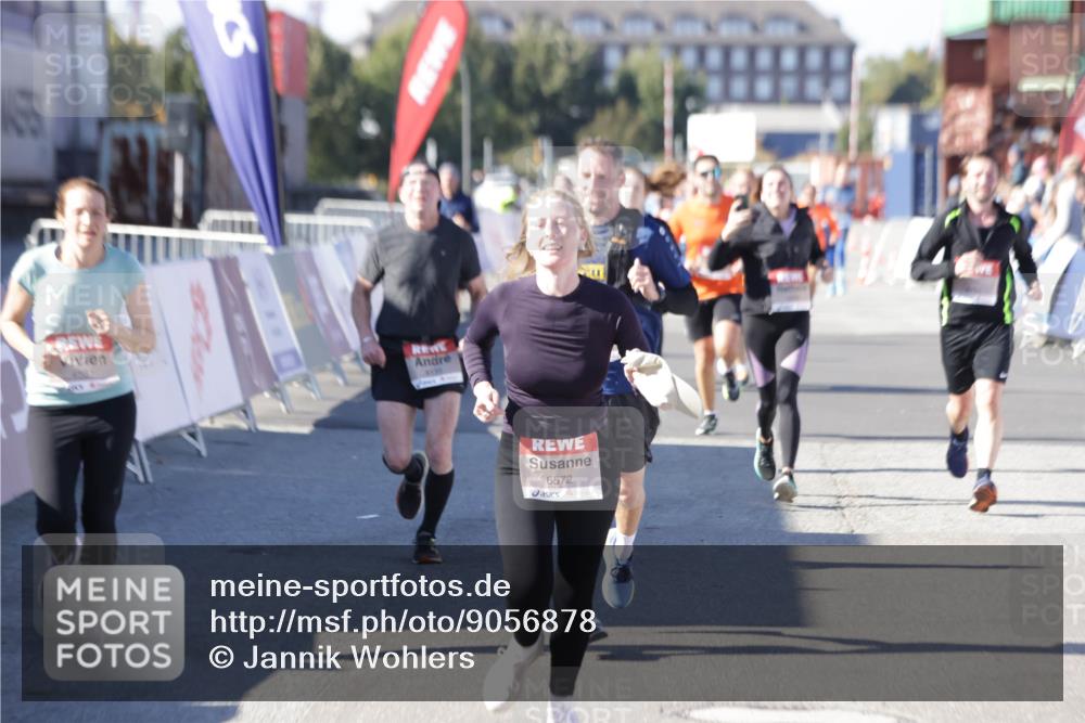 03.10.2025 - Köhlbrandbrückenlauf Jannik Wohlers http://msf.ph/oto/9056878 03.10.2025 13:11:10 Ziel 4135, 4506, 4521, 5218, 5258, 5522, 6272, 6330, 6449, 6450, 6572, 6727, 6751, 6797 meine-sportfotos.de