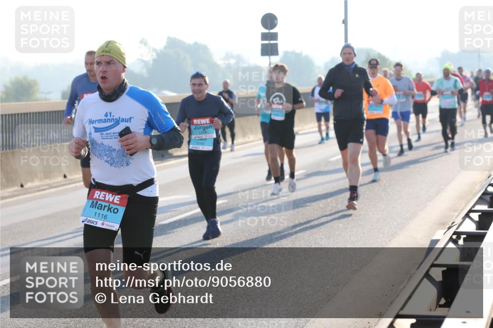 03.10.2025 - Köhlbrandbrückenlauf Lena Gebhardt http://msf.ph/oto/9056880 03.10.2025 09:17:41 Position 1 41, 29, 2012, 31, 1, 1116, 1218, 3160 meine-sportfotos.de