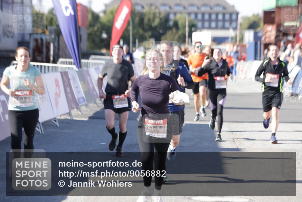 03.10.2025 - Köhlbrandbrückenlauf Jannik Wohlers http://msf.ph/oto/9056882 03.10.2025 13:11:10 Ziel 4135, 4506, 4521, 5218, 5258, 5522, 6272, 6330, 6449, 6450, 6572, 6727, 6751, 6797 meine-sportfotos.de