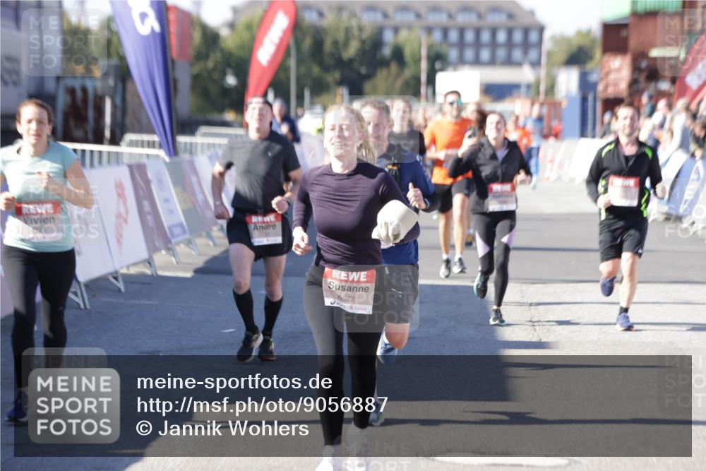03.10.2025 - Köhlbrandbrückenlauf Jannik Wohlers http://msf.ph/oto/9056887 03.10.2025 13:11:10 Ziel 4135, 4506, 4521, 5218, 5258, 5522, 6272, 6330, 6449, 6450, 6572, 6727, 6751, 6797 meine-sportfotos.de