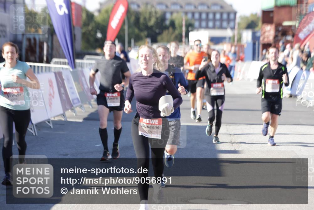 03.10.2025 - Köhlbrandbrückenlauf Jannik Wohlers http://msf.ph/oto/9056891 03.10.2025 13:11:10 Ziel 4135, 4506, 4521, 5218, 5258, 5522, 6272, 6330, 6449, 6450, 6572, 6727, 6751, 6797 meine-sportfotos.de