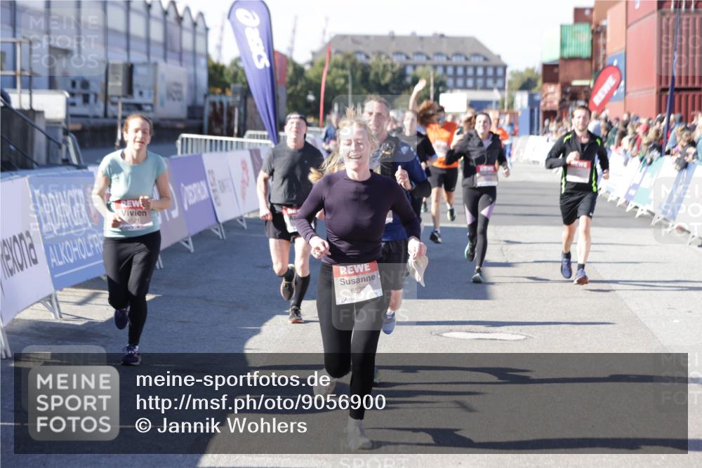 03.10.2025 - Köhlbrandbrückenlauf Jannik Wohlers http://msf.ph/oto/9056900 03.10.2025 13:11:12 Ziel 4135, 4506, 4521, 5218, 5258, 5522, 6272, 6330, 6449, 6450, 6572, 6727, 6751 meine-sportfotos.de
