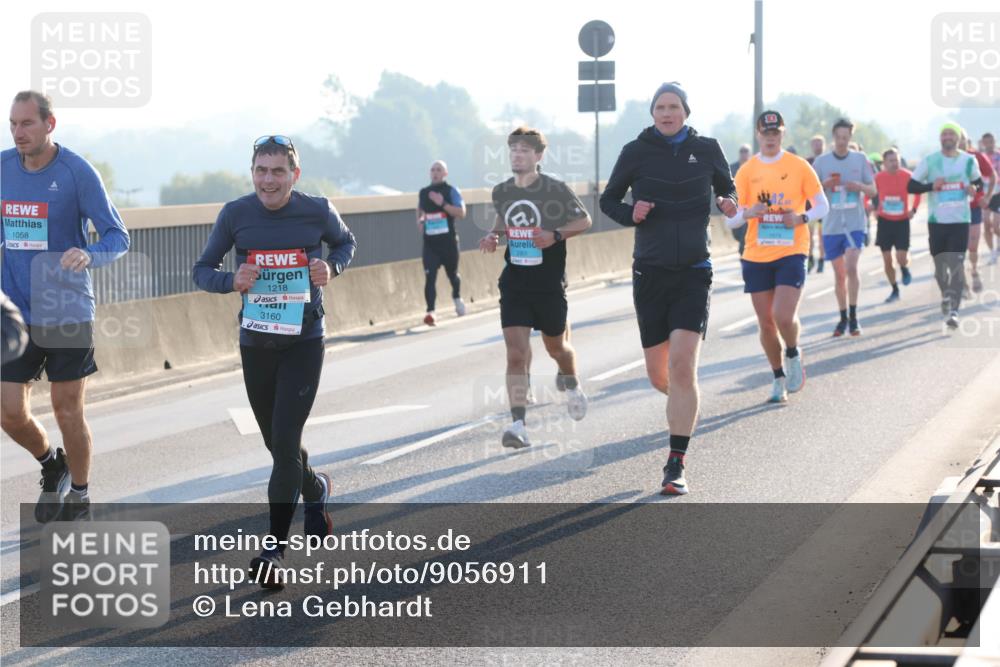 03.10.2025 - Köhlbrandbrückenlauf Lena Gebhardt http://msf.ph/oto/9056911 03.10.2025 09:17:42 Position 1 1058, 1218, 3160, 2901, 42 meine-sportfotos.de