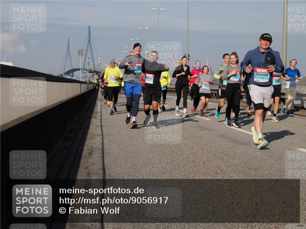03.10.2025 - Köhlbrandbrückenlauf Fabian Wolf http://msf.ph/oto/9056917 03.10.2025 10:03:41 Position 3 2053 meine-sportfotos.de