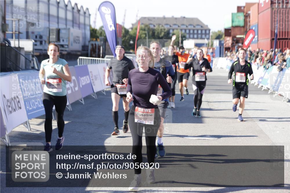 03.10.2025 - Köhlbrandbrückenlauf Jannik Wohlers http://msf.ph/oto/9056920 03.10.2025 13:11:12 Ziel 4135, 4506, 4521, 5218, 5258, 5522, 6272, 6330, 6449, 6450, 6572, 6727, 6751 meine-sportfotos.de