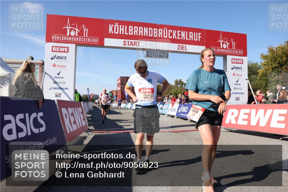 03.10.2025 - Köhlbrandbrückenlauf Lena Gebhardt http://msf.ph/oto/9056923 03.10.2025 13:08:43 Ziel 4213, 4340, 5792, 6034, 6232, 6424, 6534, 6805 meine-sportfotos.de