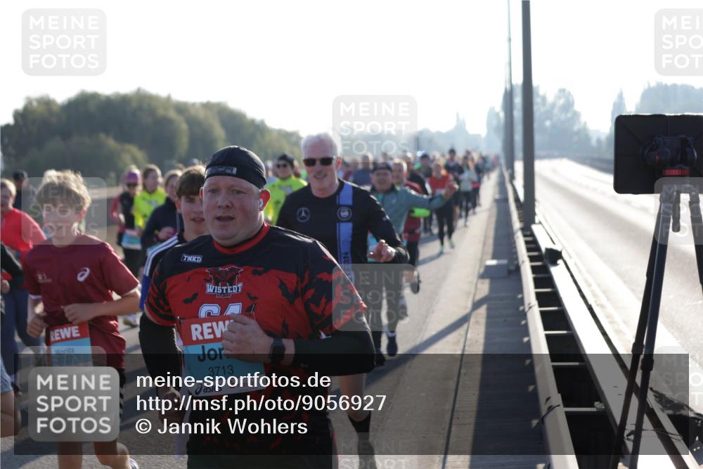 03.10.2025 - Köhlbrandbrückenlauf Jannik Wohlers http://msf.ph/oto/9056927 03.10.2025 09:21:06 Position 3 3727, 3713 meine-sportfotos.de