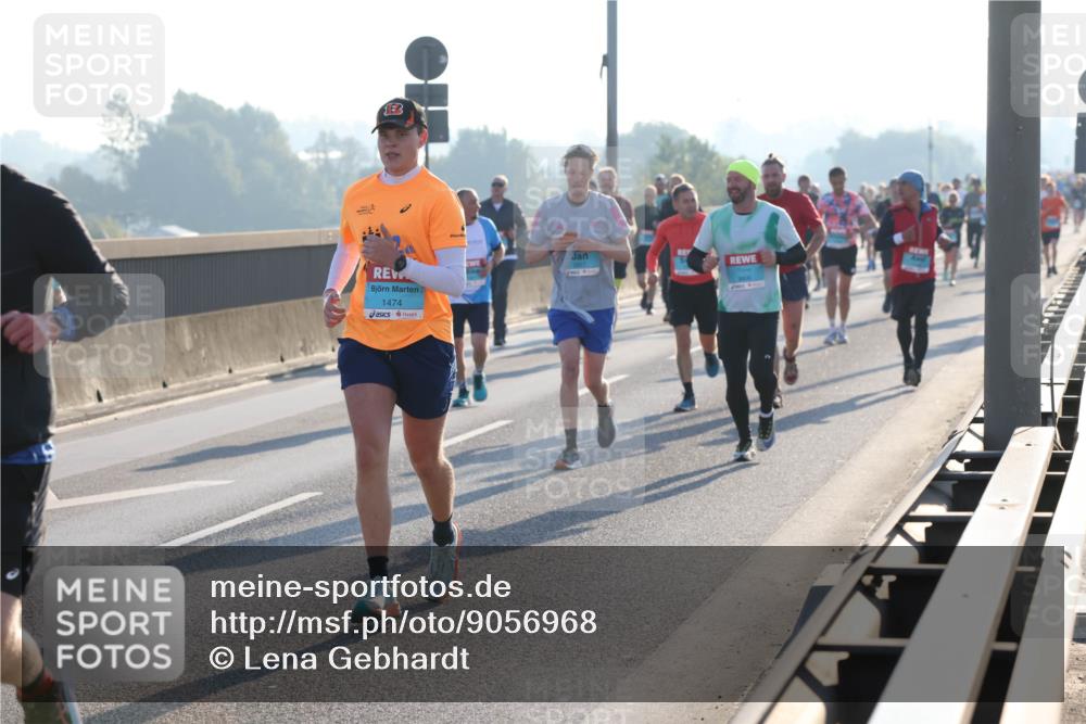 03.10.2025 - Köhlbrandbrückenlauf Lena Gebhardt http://msf.ph/oto/9056968 03.10.2025 09:17:44 Position 1 1474 meine-sportfotos.de