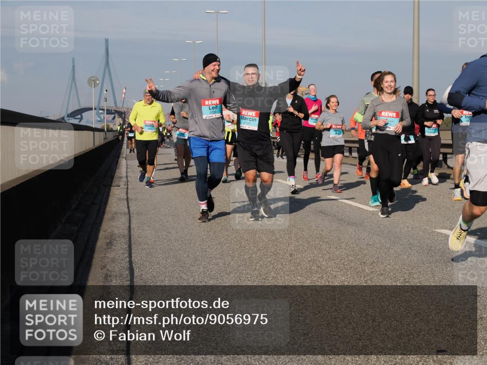 03.10.2025 - Köhlbrandbrückenlauf Fabian Wolf http://msf.ph/oto/9056975 03.10.2025 10:03:43 Position 3 2720, 27211 meine-sportfotos.de