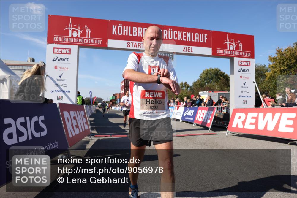 03.10.2025 - Köhlbrandbrückenlauf Lena Gebhardt http://msf.ph/oto/9056978 03.10.2025 13:08:46 Ziel 4213, 4340, 6034, 6232, 6233, 6424, 6805 meine-sportfotos.de