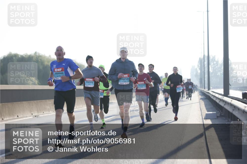 03.10.2025 - Köhlbrandbrückenlauf Jannik Wohlers http://msf.ph/oto/9056981 03.10.2025 09:13:27 Position 3 3079, 1150 meine-sportfotos.de