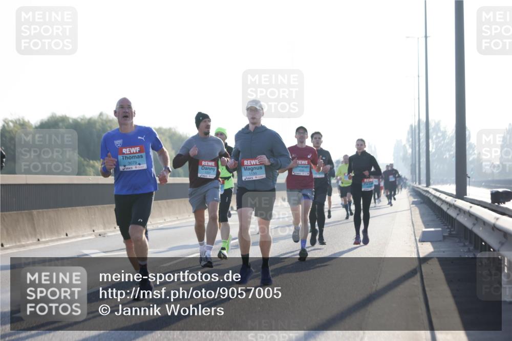 03.10.2025 - Köhlbrandbrückenlauf Jannik Wohlers http://msf.ph/oto/9057005 03.10.2025 09:13:27 Position 3 3079, 1150 meine-sportfotos.de