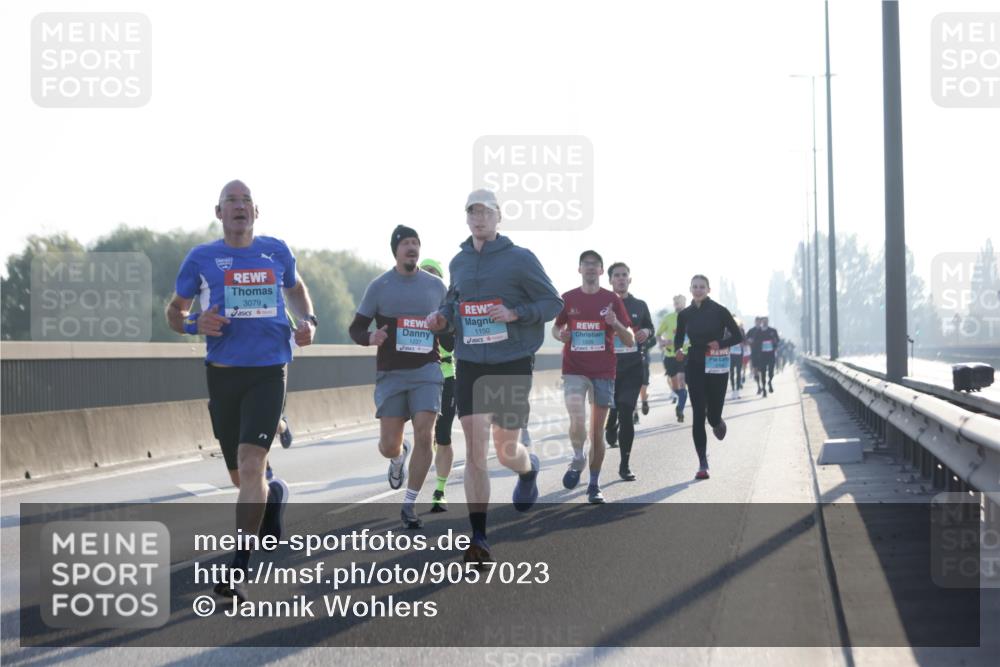 03.10.2025 - Köhlbrandbrückenlauf Jannik Wohlers http://msf.ph/oto/9057023 03.10.2025 09:13:27 Position 3 3079, 1150, 1035 meine-sportfotos.de