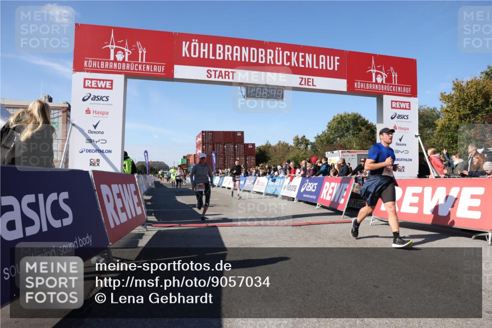 03.10.2025 - Köhlbrandbrückenlauf Lena Gebhardt http://msf.ph/oto/9057034 03.10.2025 13:08:50 Ziel 4138, 4213, 4340, 4544, 5705, 6034, 6232, 6233 meine-sportfotos.de