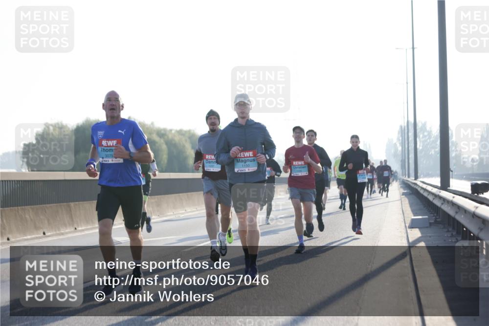 03.10.2025 - Köhlbrandbrückenlauf Jannik Wohlers http://msf.ph/oto/9057046 03.10.2025 09:13:28 Position 3 3079, 1237, 1150, 1035 meine-sportfotos.de