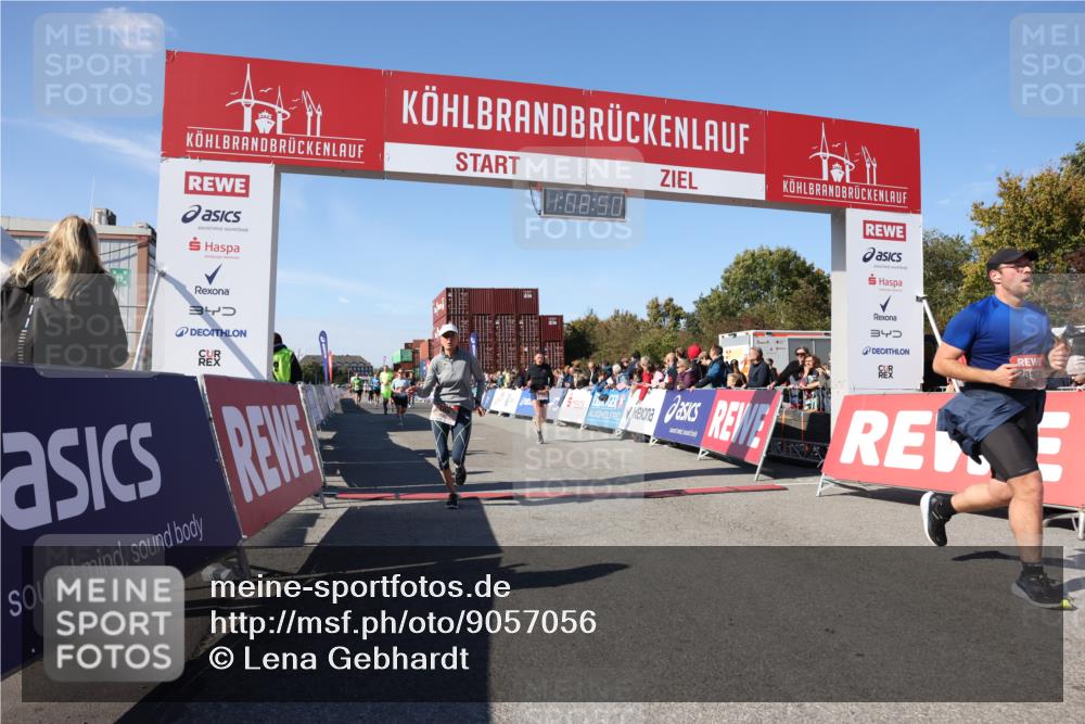 03.10.2025 - Köhlbrandbrückenlauf Lena Gebhardt http://msf.ph/oto/9057056 03.10.2025 13:08:50 Ziel 4138, 4213, 4340, 4544, 5705, 6034, 6232, 6233 meine-sportfotos.de