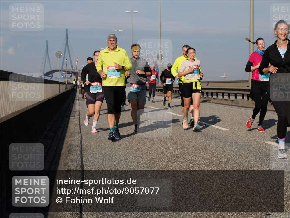 03.10.2025 - Köhlbrandbrückenlauf Fabian Wolf http://msf.ph/oto/9057077 03.10.2025 10:03:46 Position 3 2314, 3221, 222 meine-sportfotos.de