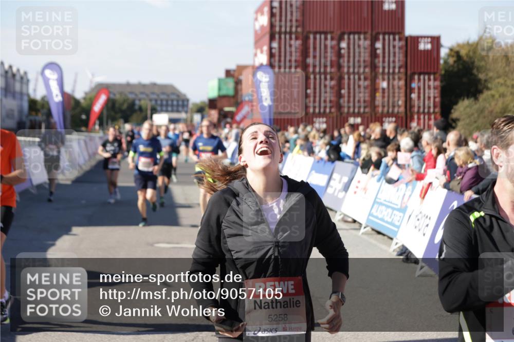 03.10.2025 - Köhlbrandbrückenlauf Jannik Wohlers http://msf.ph/oto/9057105 03.10.2025 13:11:17 Ziel 4135, 4293, 4521, 4597, 5218, 5258, 5522, 5754, 6080, 6272, 6572, 6685, 6686, 6726, 6727, 6751 meine-sportfotos.de