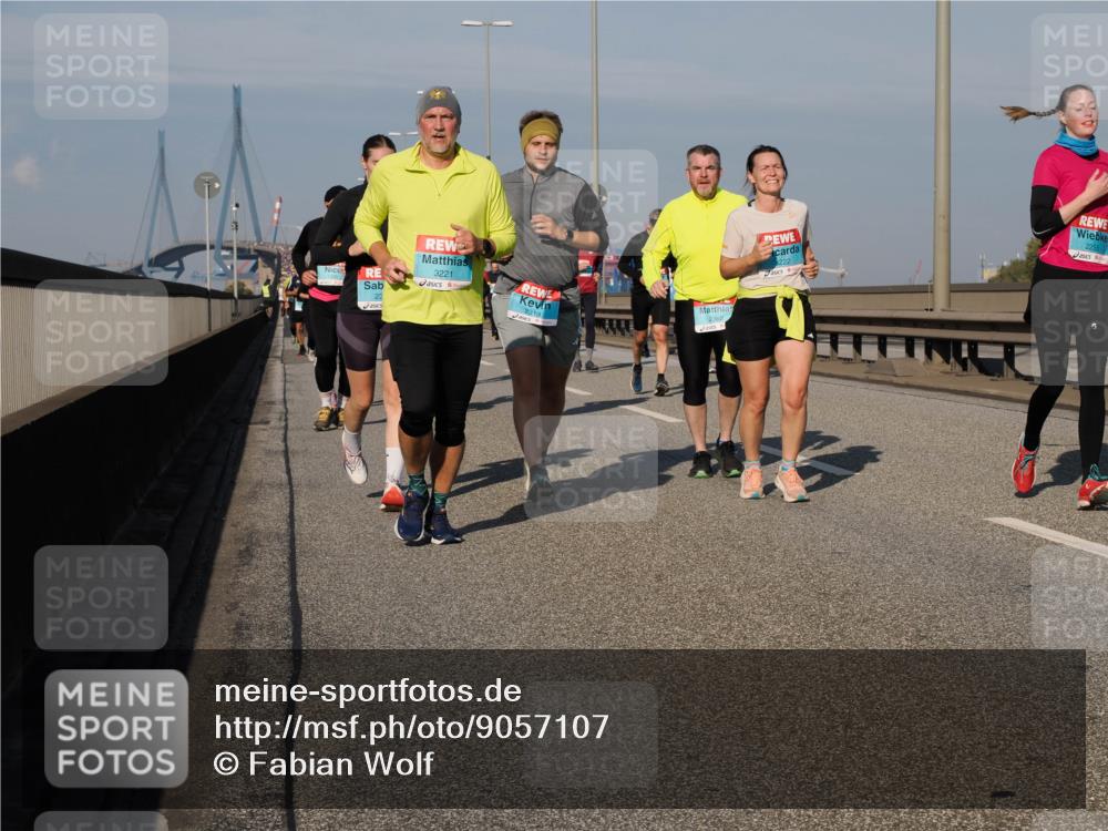 03.10.2025 - Köhlbrandbrückenlauf Fabian Wolf http://msf.ph/oto/9057107 03.10.2025 10:03:46 Position 3 09, 3221, 2313, 2362, 222, 2255 meine-sportfotos.de