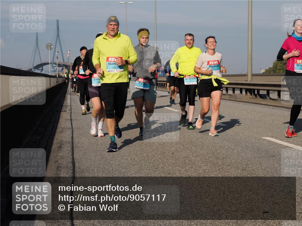 03.10.2025 - Köhlbrandbrückenlauf Fabian Wolf http://msf.ph/oto/9057117 03.10.2025 10:03:46 Position 3 231, 3221, 2362, 3222, 225 meine-sportfotos.de