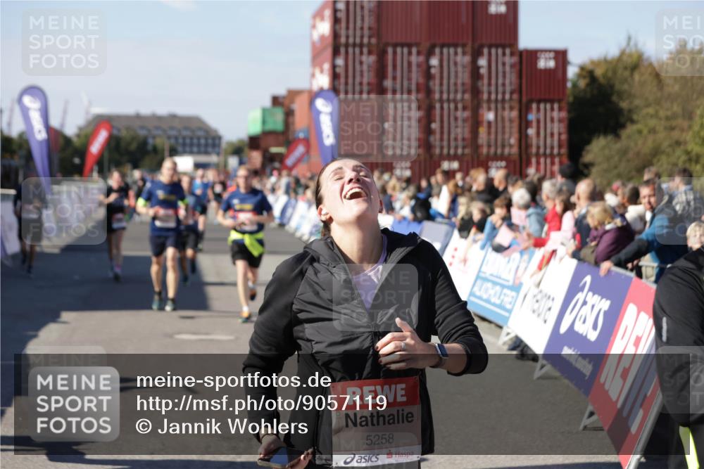 03.10.2025 - Köhlbrandbrückenlauf Jannik Wohlers http://msf.ph/oto/9057119 03.10.2025 13:11:17 Ziel 4135, 4293, 4521, 4597, 5218, 5258, 5522, 5754, 6080, 6272, 6572, 6685, 6686, 6726, 6727, 6751 meine-sportfotos.de